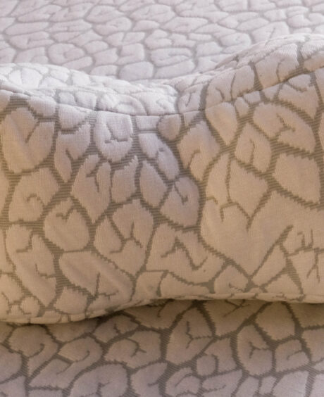 Loolka Hourglass Leg перница